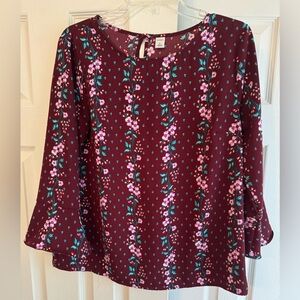 Cute floral blouse🌸